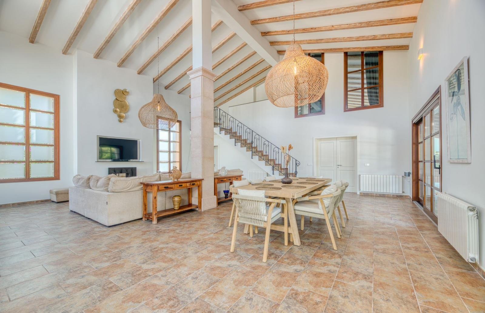Villa 5 bed Palmanova 1