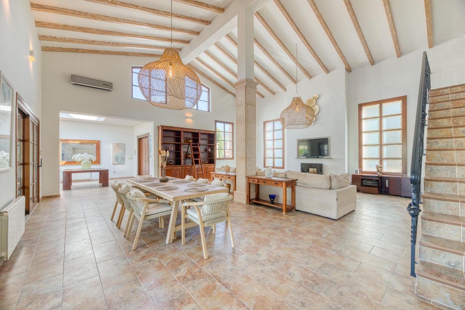 Villa 5 bed Palmanova 2