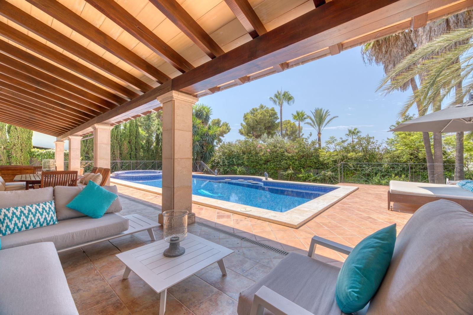 Villa 5 bed Palmanova 4