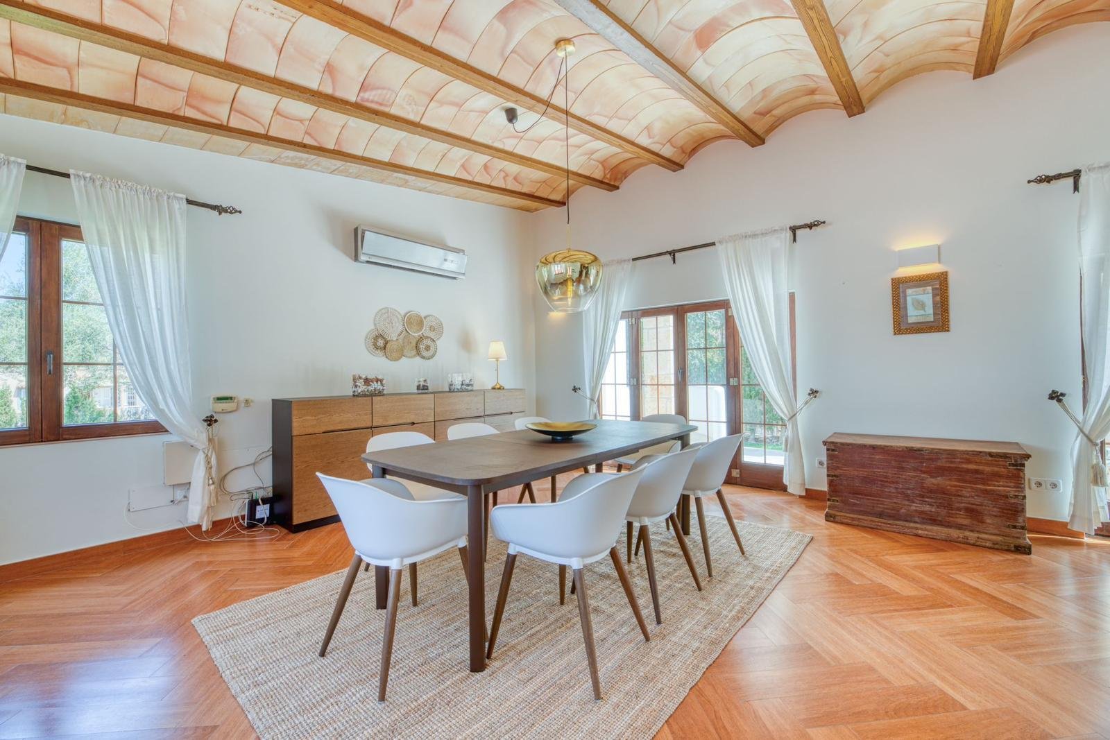 Villa 5 bed Palmanova 9